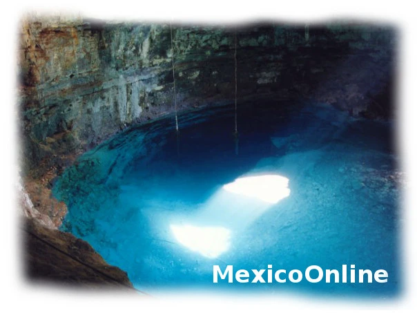 Yukatan Cenote Samula in Mexico