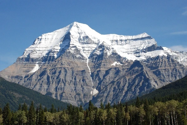 Mount_Robson_2008.jpg (600×401)